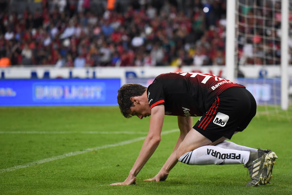 Conti, impotente ante otra derrota de su Atlas (FOTO: Imago7)