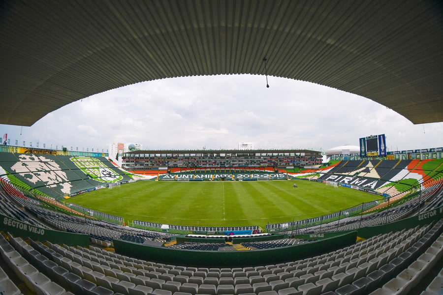 El Estadio León, casa de La Fiera, se mantiene en el Top 10 con 10.604 publicaciones. FOTO: Imago7.