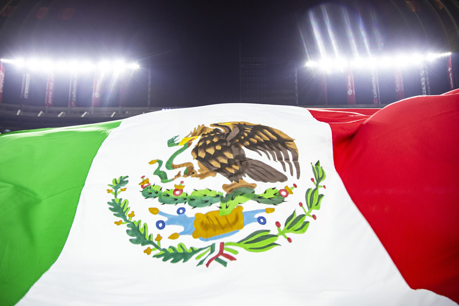 Previo al inicio del juego se entonó el Himno Nacional. (Foto: Imago7)