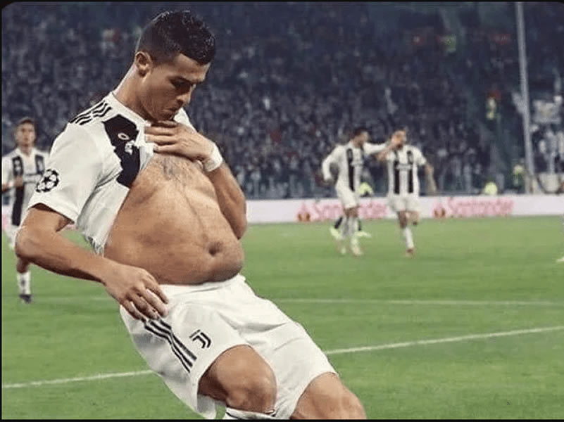 FOTOS: Cristiano Ronaldo en versión humilde gracias al Photoshop