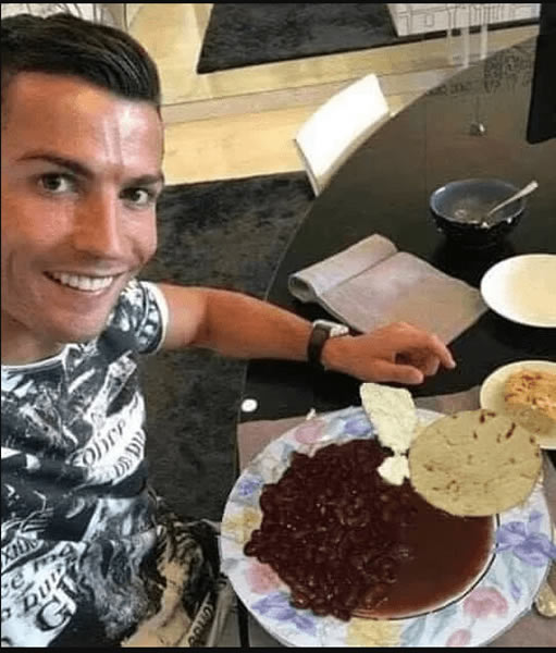 FOTOS: Cristiano Ronaldo en versión humilde gracias al Photoshop