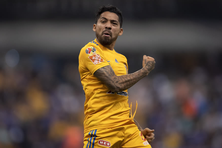 Javier Aquino festeja su anotación ante Cruz Azul. FOTO: Mexsport.