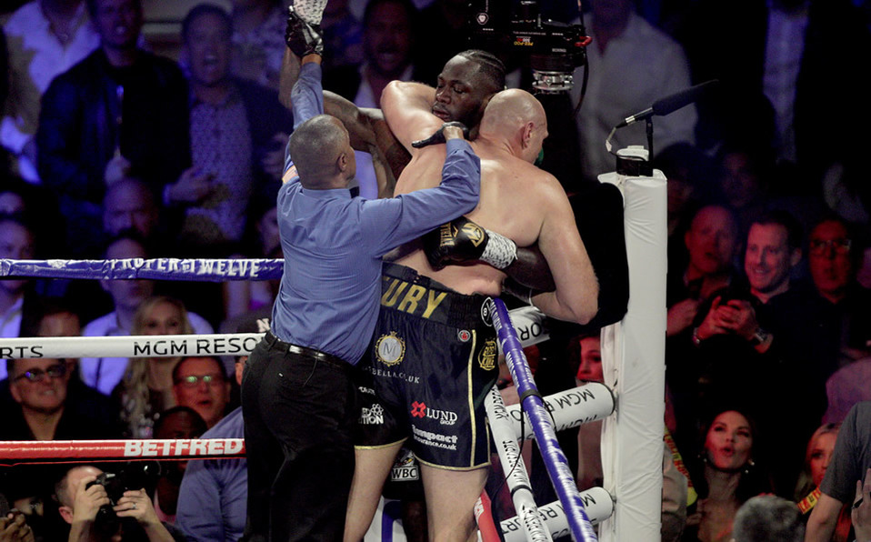 Tyson Fury venció a Wilder por KO en Las Vegas (FOTO: AFP)