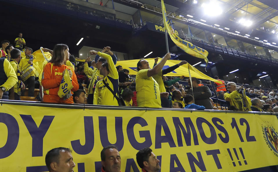 La afición de Villarreal alienta sin cesar. (FOTO:LALIGA)