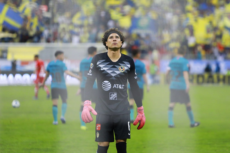 Ochoa frustrado tras la goleada (FOTO: Imago7)