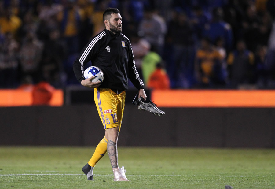 André-Pierre Gignac se llevó el balón del triplete. (Foto: Imago7)