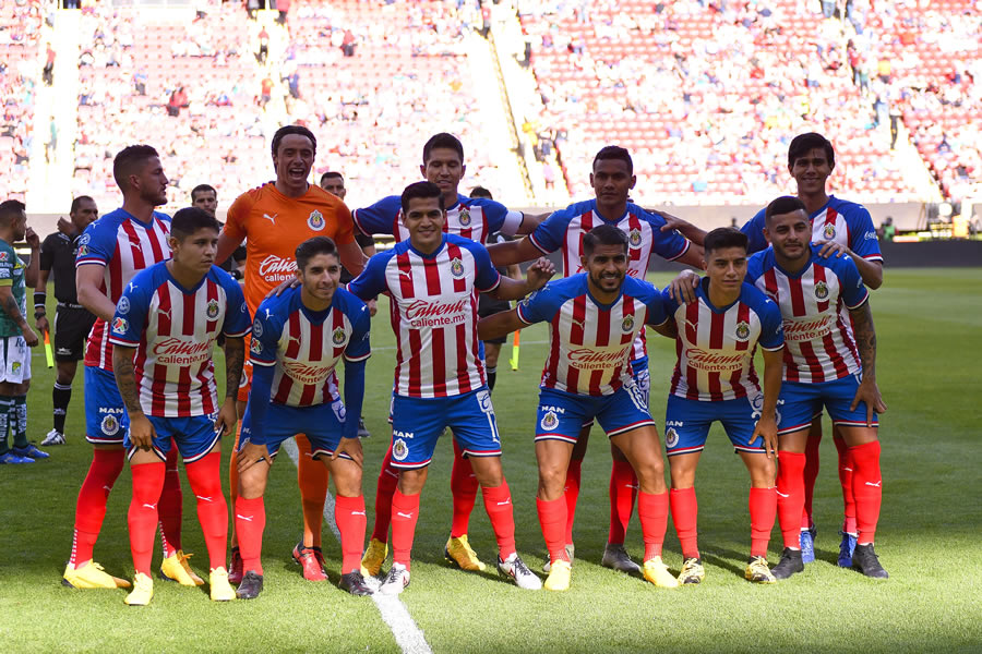 Chivas presentó éste '11' para el duelo ante La Fiera. FOTO: Imago7.
