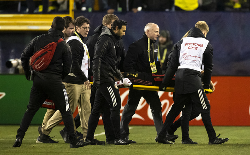 Josef Martínez se rompe el ligamento cruzado y será baja indefinida (AFP)