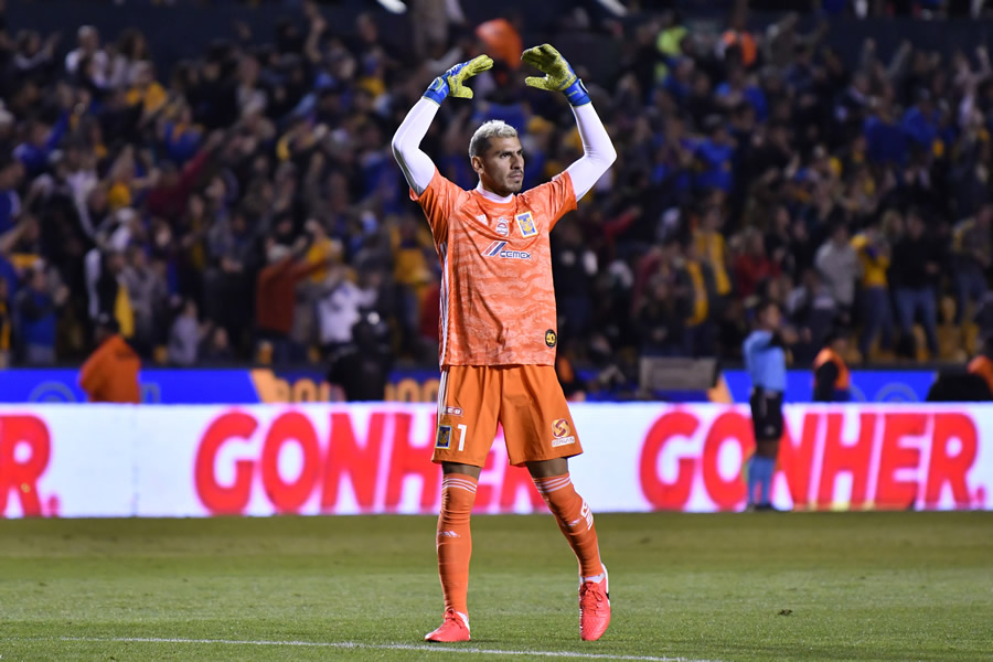 Nahuel Guzmán también fue ovacionado por los seguidores de Tigres. (Foto: Imago7)