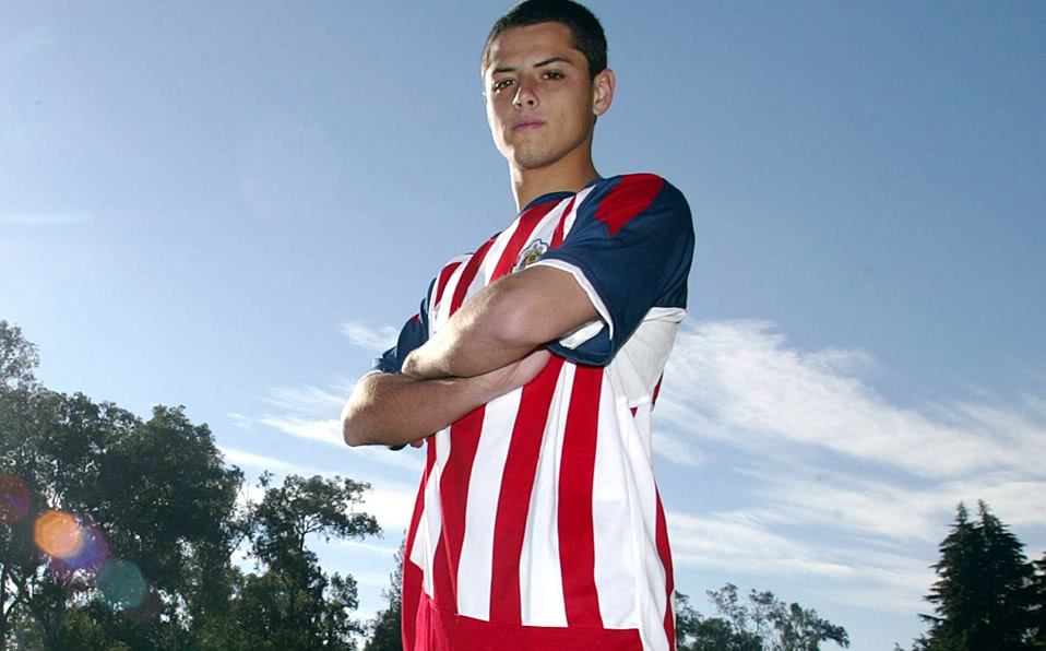Chicharito se fue de Chivas en 2010 para fichar por el Manchester United. (Mexsport)