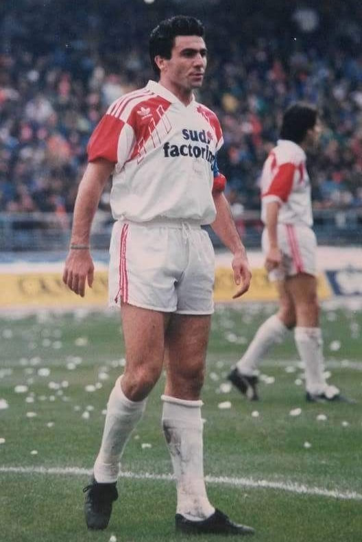 Pietro Maiellaro: Mediocampista italiano que jugó en la 95-96. Después de ocho partidos lo dieron de baja. (Foto: Internet)