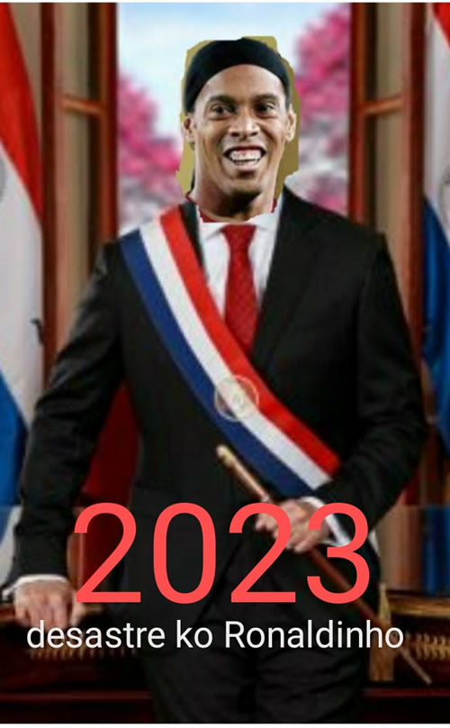 ¡Padre de la patria! A Ronaldinho ya lo hicieron paraguayo por decreto.