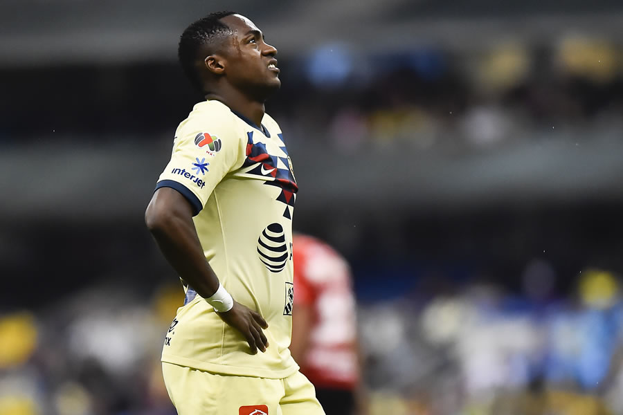 El jugador del América fue trasladado a un Ministerio Público. (Foto: Imago 7)