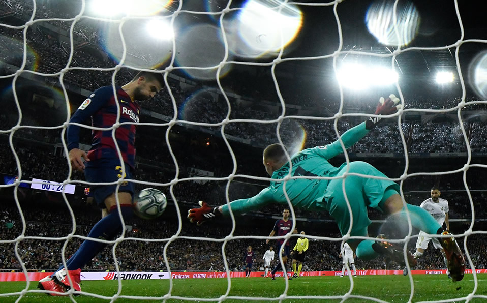 Ter Stegen frente al Barcelona. (AFP)