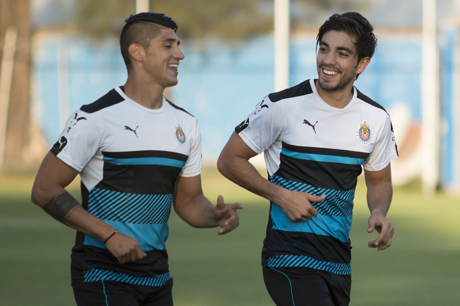 Alan Pulido y Rodolfo Pizarro forjaron una amistad en Chivas. (Foto: Imago7)