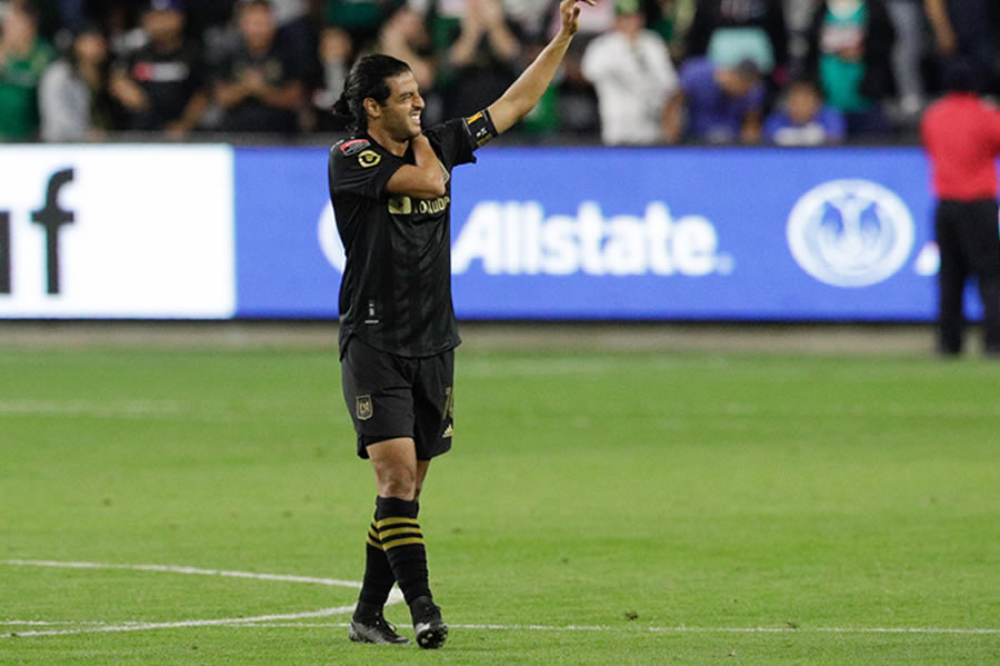 El mexicano tuvo una buena actuación ante el Philadelphia. FOTO: Mexsport.