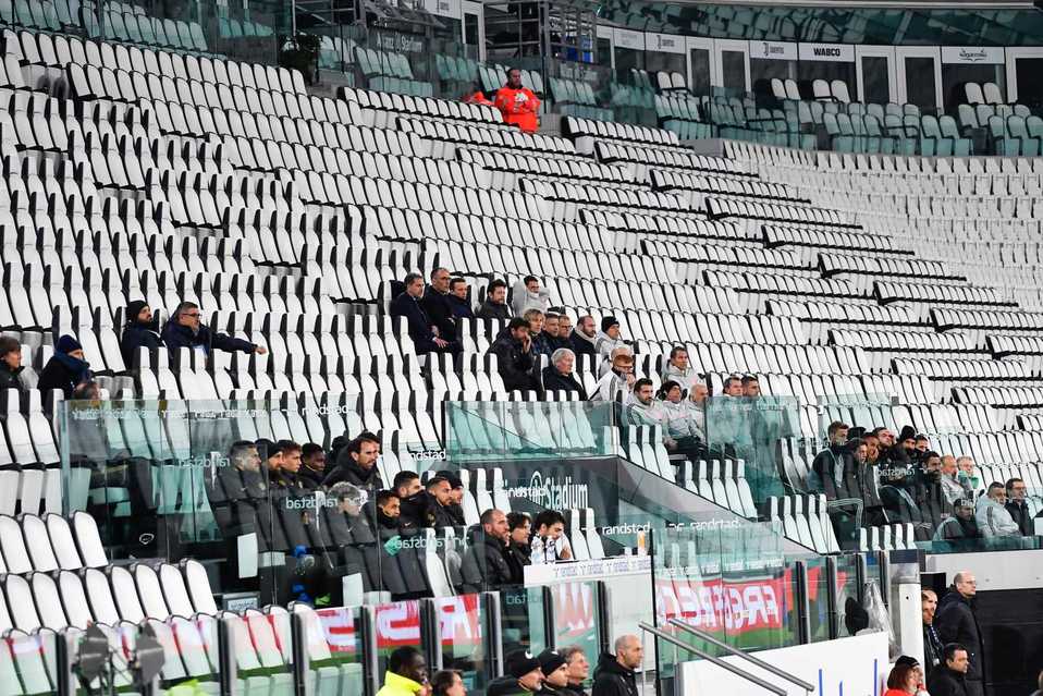 Solo integrantes de la organización de la Juventus pudo ingresar al estadio. (Foto: AP)