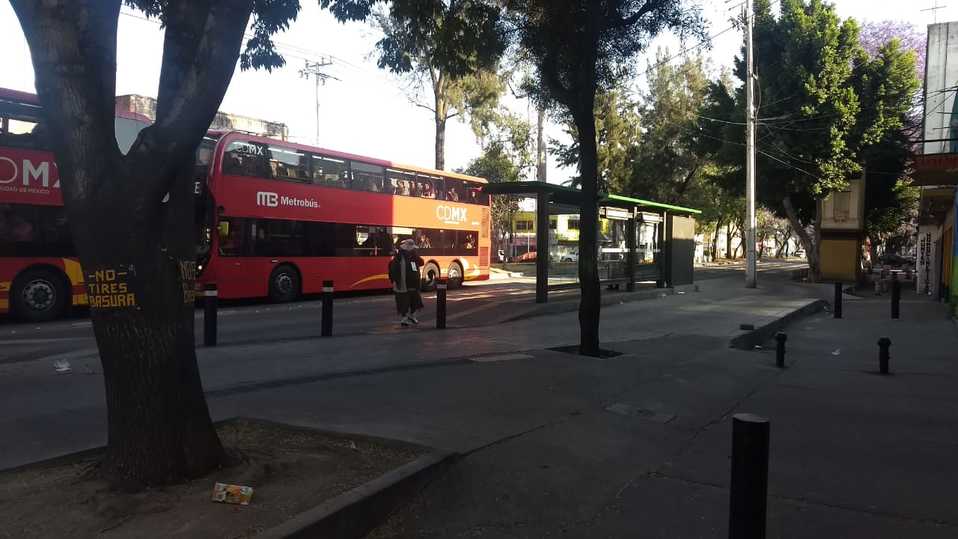 El centro de la Ciudad de México luce extraño sin mujeres (FOTO: Twitter)