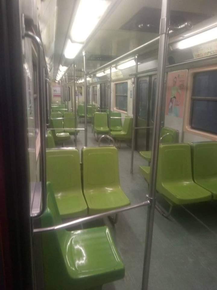 En el transporte público también se nota su ausencia (FOTO: Twitter)
