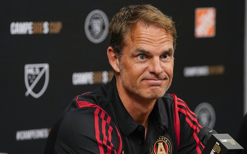 Frank de Boer acepta la realidad de su equipo en estos días. Foto. Imago7