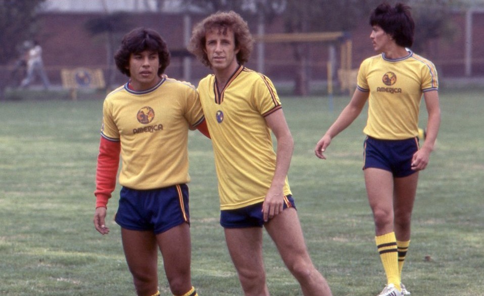 Mediocampista | José Dirceu Guimaraes | Pese a que disputó tres mundiales, el brasileño nunca demostró su talento en el Nido (1978-79).