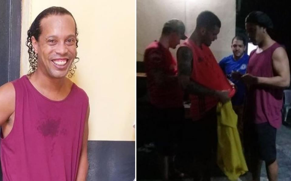 Los equipos desean a Dino para ganar el premio, que es un cerdo de 16 kilos.