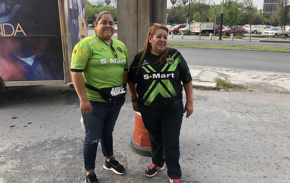 Afición de Juárez viajó 16 horas para el juego ante Tigres y no entró (FOTO: Jorge Rosales)