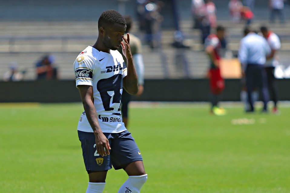 Mediocampista | Yúber Asprilla | Fue uno de los peores refuerzos de Ares de Parga, quien se caracterizó por sus fallidas contrataciones.