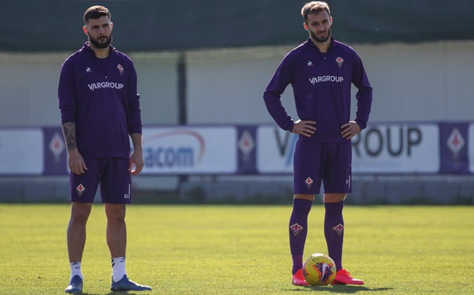 Patrick Cutrone y German Pezzella. (Foto: @ACFFiorentinaEN)