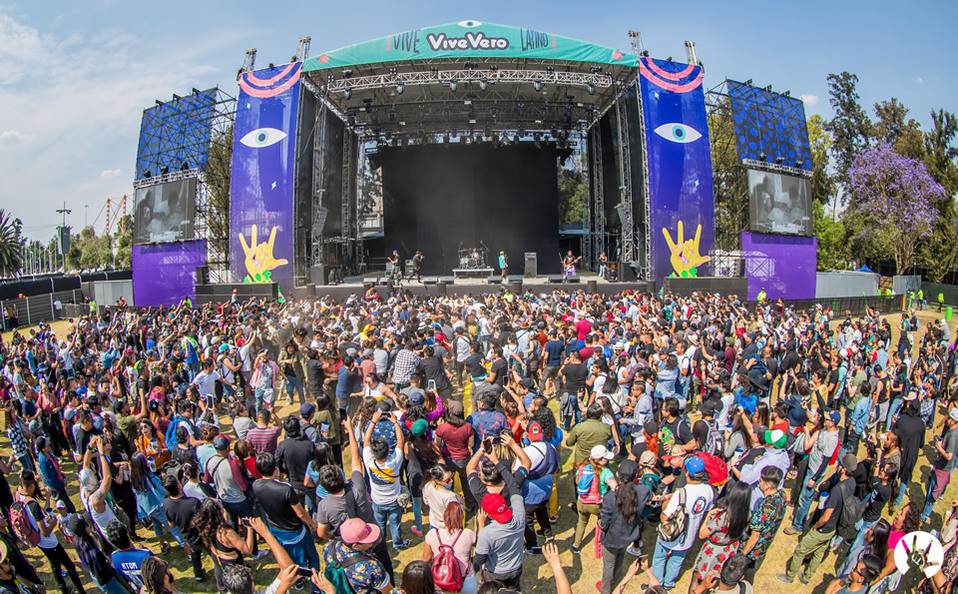 A pesar de las recomendaciones preventivas por el brote de Covid-19 en la Ciudad de México, el popular festival de música se llevó a cabo  (FOTO: Vive