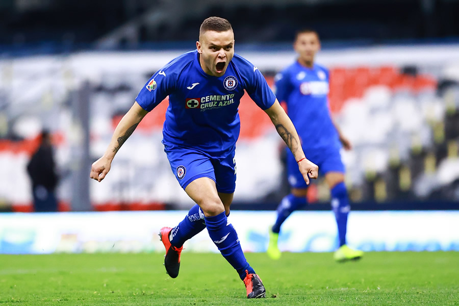 Jonathan Rodríguez llegó a 9 goles en el torneo para darle el triunfo a Cruz Azul en el Clásico. (Foto: Imago7)