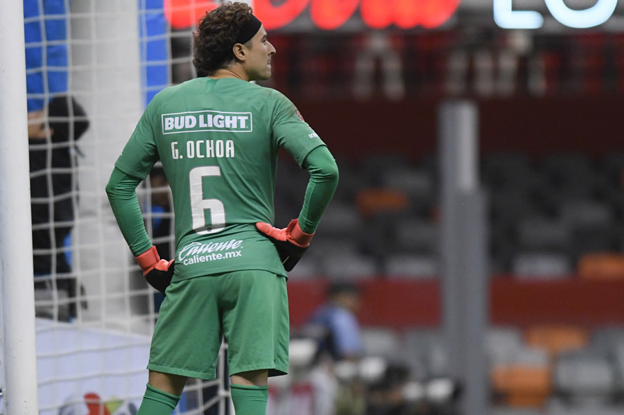 Ochoa dio un partidazo, pero para su fortuna no sirvió de nada. (Foto: Imago7)