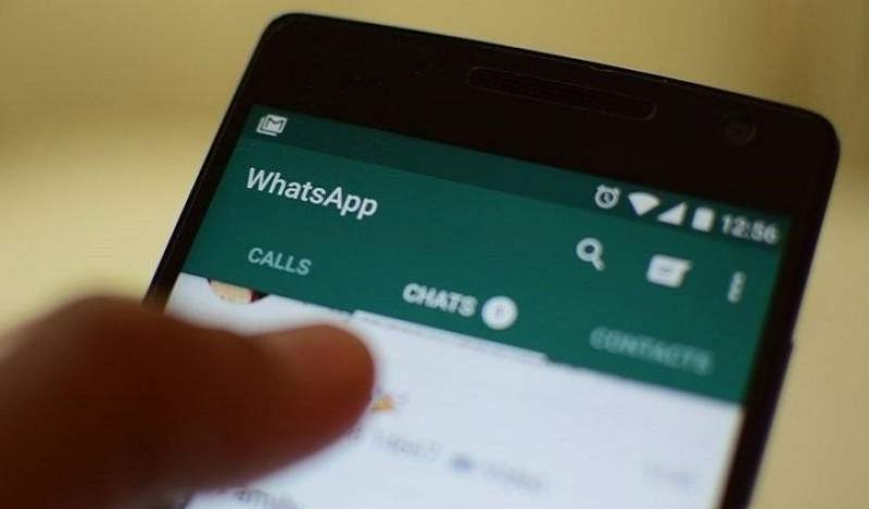 WhatsApp permite programar mensajes para eliminarlos.