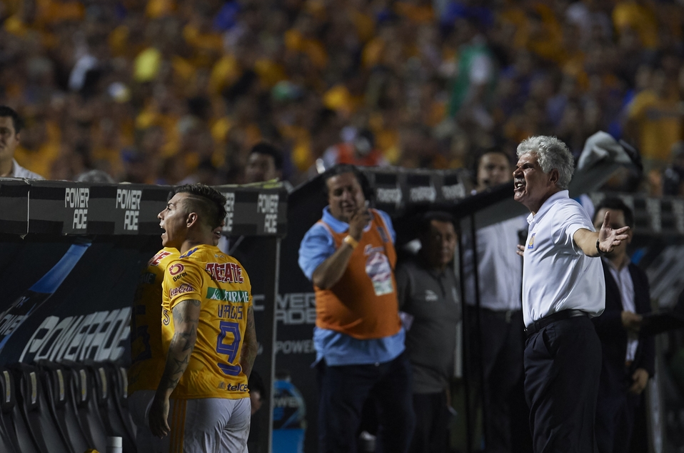 El chileno suma un gol en este CL20. (Mexsport)