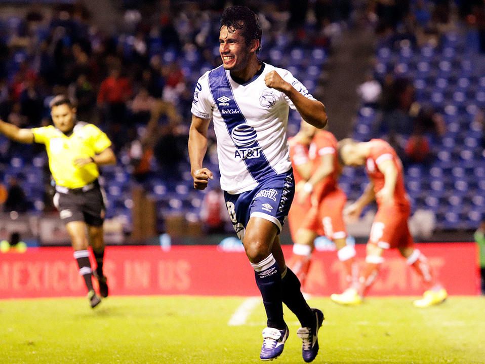 Juan Reynoso con Puebla.