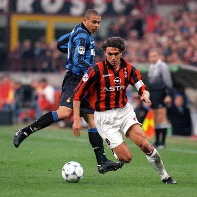 Paolo Maldini. Ganó todo con Milan y es el jugador que más minutos tiene en la historia del equipo.