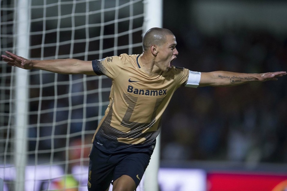 Darío Verón | Siempre fiel a Pumas, fue tetracampeón durante los 14 años que estuvo con el club.