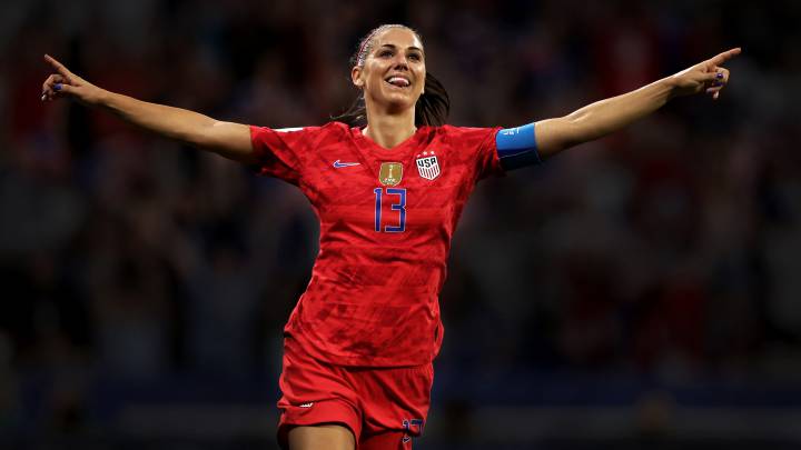 Alex Morgan. La delantera estadounidense luce feliz cada vez que pisa una cancha de futbol y, por supuesto, cuando anota un gol.