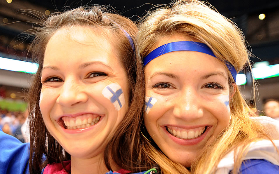 En Finlandia se puede vivir bien y feliz, así lo dice su población desde hace tres años. (AFP)
