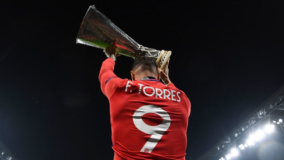 Título continental con Atlético. Torres regresó a España y saldó su deuda con la afición colchonera cuando levantó su segunda Europa League en 2018.