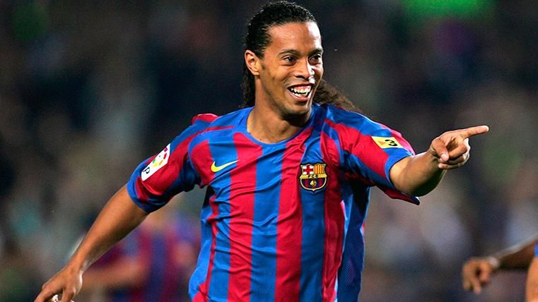 Ronaldinho. Con toda seguridad, la sonrisa más emblemática del futbol es la del exjugador brasileño, que siempre jugó con gran alegría.