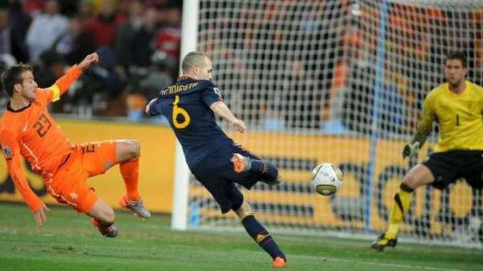 Andrés Iniesta anotó en 2010 el gol con el que España se coronó campeón del mundo.