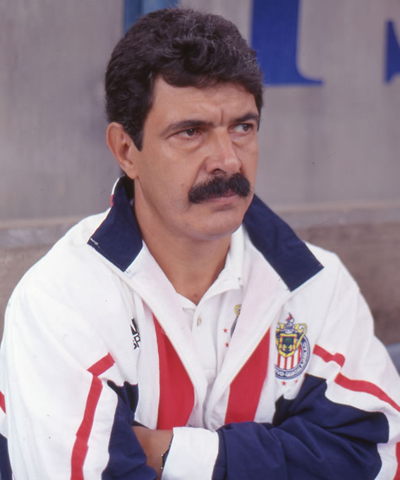 ¡Desde entonces andaba de malas! El Tuca ganó su primer título como técnico con Chivas en 1997.