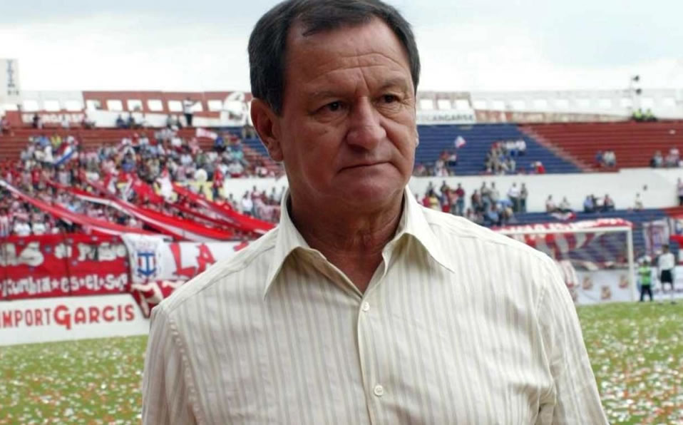 Enrique Meza, un entrenador histórico que comandó a aquellos Toros Neza.