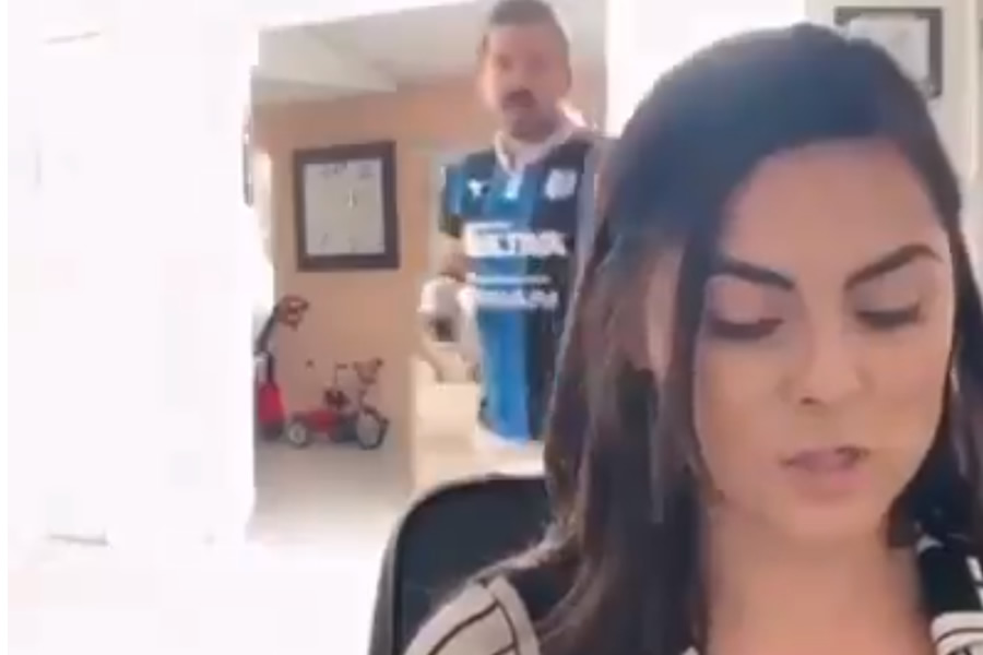 Los descuidos en el home office están a la orden de día. (Twitter)