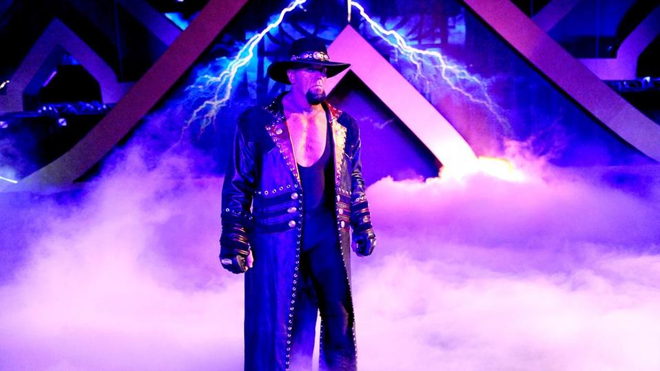 En WrestleMania XXX, Undertaker perdió por primera vez en el evento y su marca se puso 21-1.