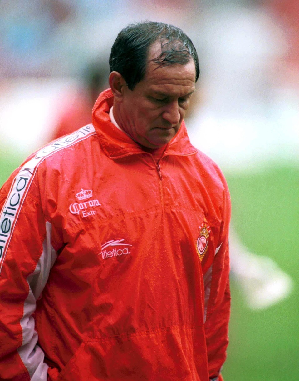 Enrique Meza levantó su segundo título como técnico y creó a un equipo de leyenda (FOTO: Mexsport)
