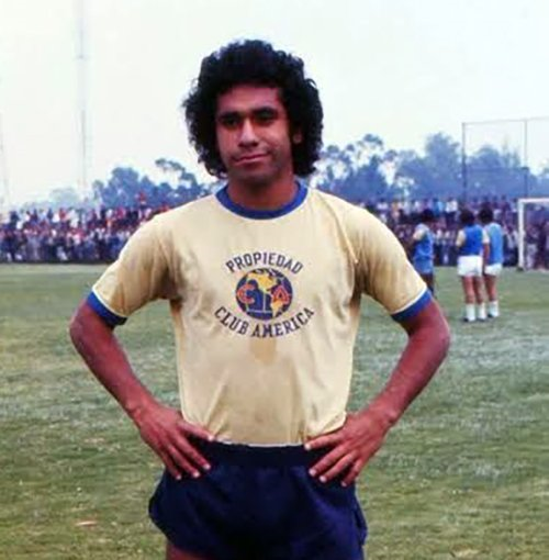 BANCA: Cristóbal Ortega. Otra leyenda del América que jugó toda su vida con el club.