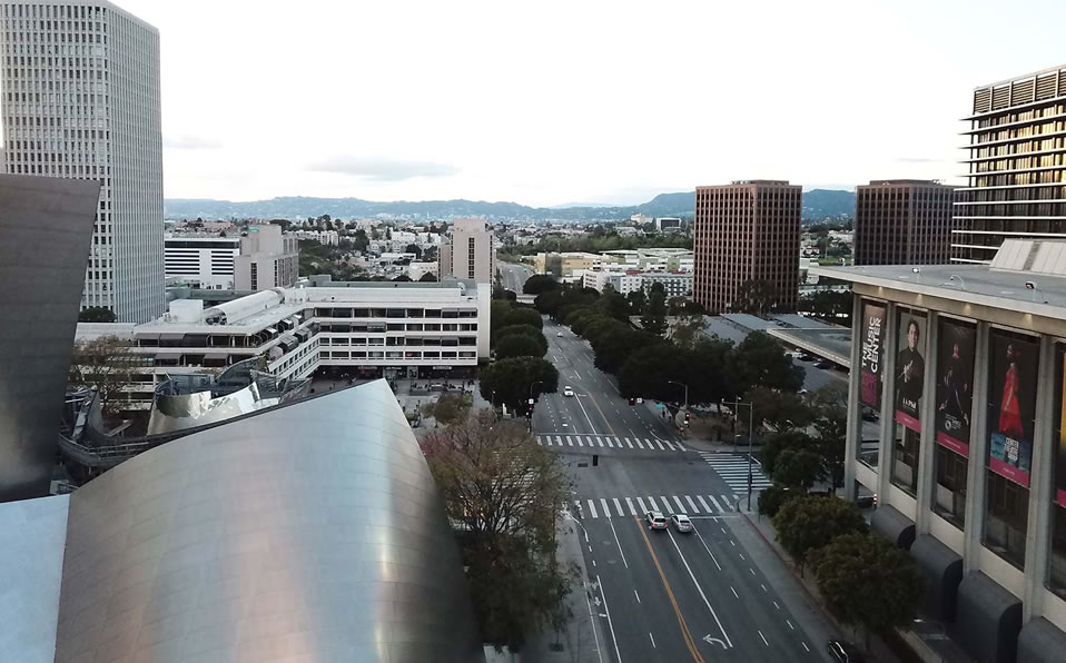 Una de las ciudades con más tránsito en el mundo es Los Ángeles, pero así luce ahora. (Foto: AFP)