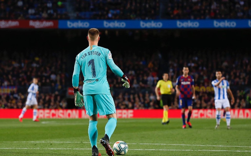 Marc en un partido con el Barcelona. (@mterstegen1)